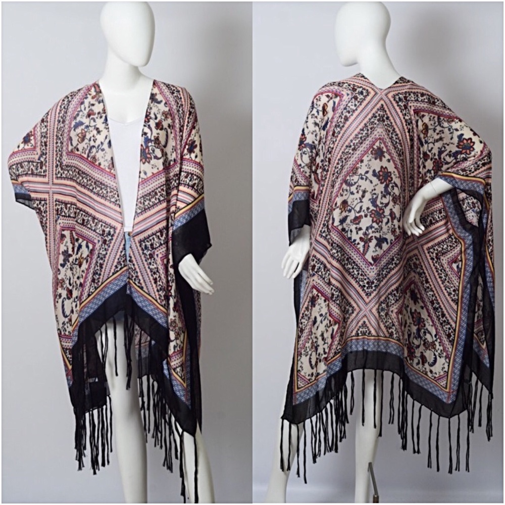 Beautiful Bohemian Kimono Wrap One Size 0-18 Armholes Tassels - Picture 3 of 6